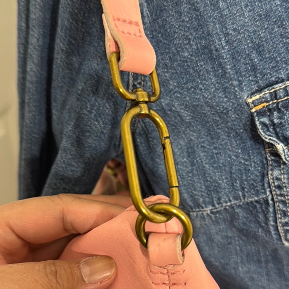 Madewell Leather Carabiner Crossbody Sling Bag in Dried Blossom. Barely used! - Picture 13 of 13